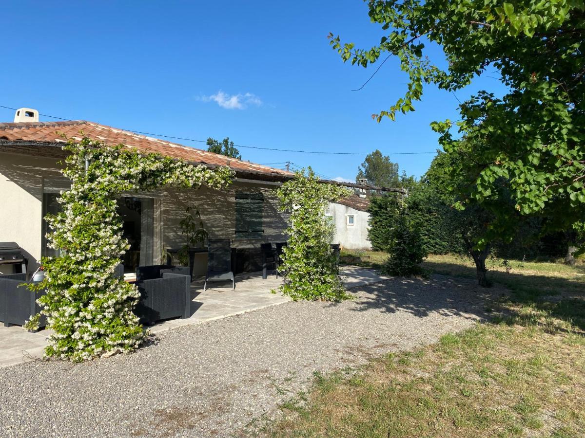 Maison De Plain Pied Avec Terrain De Petanque Draguignan Exterior photo